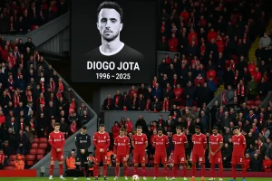 Liverpool vượt giới hạn: Tình người chấn động sân cỏ